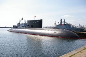 ORP "Orzeł" - najmłodszy okręt wojenny Marynarki Wojennej RP, zwodowany w 1985 r. Jako jedyna jednostka Dywizjonu Okrętów Podwodnych nie musi być wycofany ze służby w najbliższym czasie w przeciwieństwie do czterech okrętów podwodnych typu 207/Kobben. Źródło ilustracji: konflikty.pl